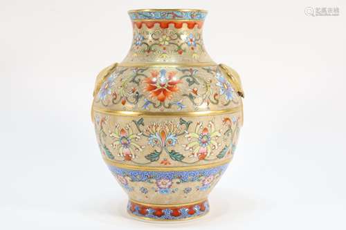 Enamel Drawing Flower Pattern Porcelain Vase