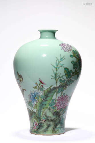 A Porcelain Celadon-Glazed Poem Vase