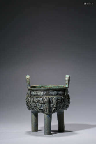 A Bronze Tri-Pot Vase, Zun