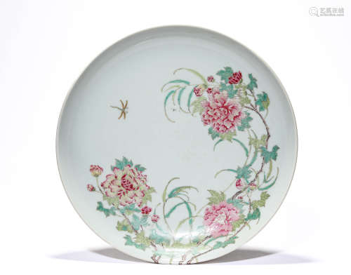 A Porcelain Famille-Rose Dish