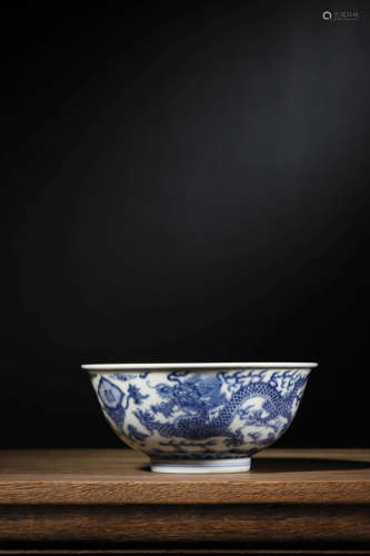 A BLUE AND WHITE 'DRAGON' BOWL, GUANGXU MARK