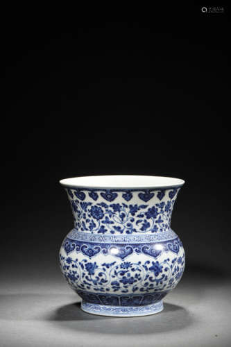 A BLUE AND WHITE INTERLOCKING LOTUS ZHADOU, QIANLONG MARK