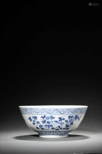 A BLUE AND WHITE DRAGON 'THREE ABUNDANCES' MOTIF BOWL, GUANG...