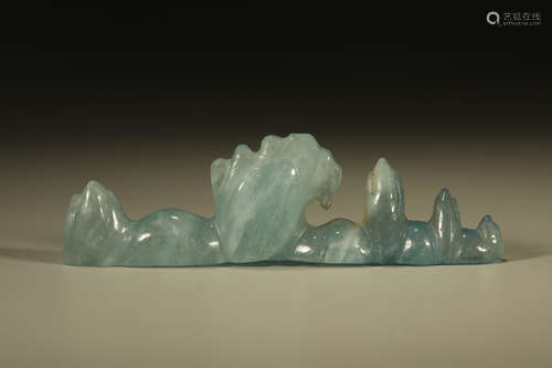 An Aquamarine Mountain Shape Pen Holder