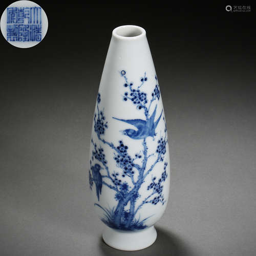 A Blue and White Floral and Bird Vase