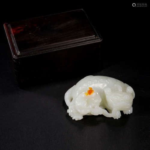 Jade Carved Lions Paper Weight Ornament