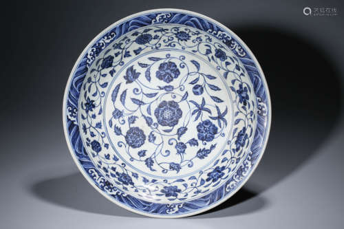 Blue and White Drawing Flower Pattern Porcelain Plate