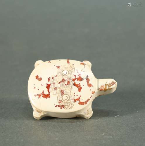 Chinck Bone White Liangzhu Jade Turtle Ornament
