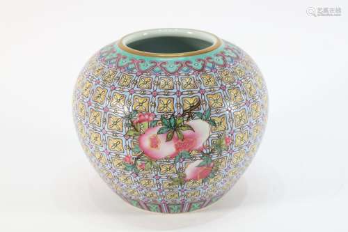 Famille Rose Peach Pattern Porcelain Pot