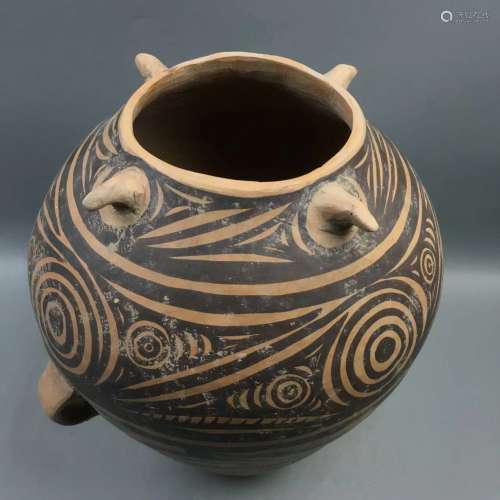 Drawing Pattern Pottery Pot