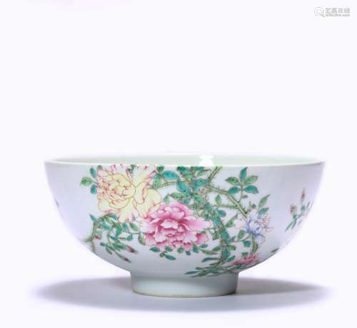 A FAMILLE ROSE FLORAL BOWL