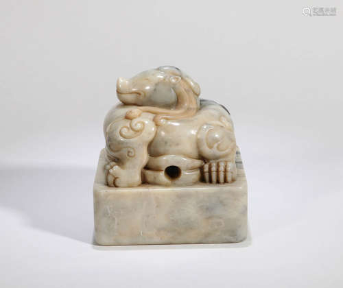 A SOAPSTONE AUSPICIOUS BEAST SEAL