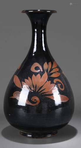 A CIZHOU FLOWER PEAR-SHAPED VASE