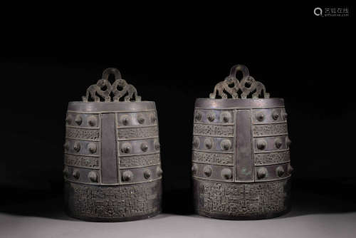 A PAIR OF TEMPLE BELLS WITH DRAGON PATTERN