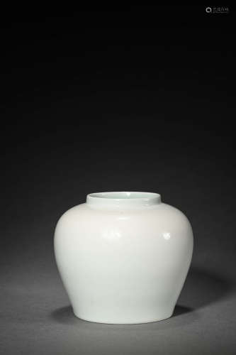 White Glaze Porcelain Jar