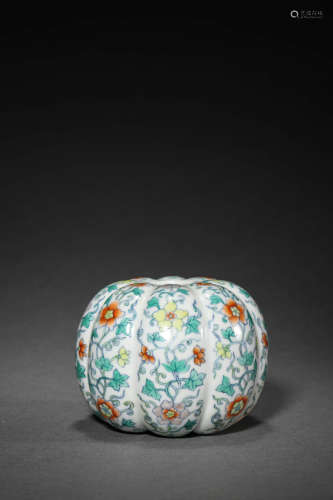 Doucai Floral Pattern Porcelain Melon Pot