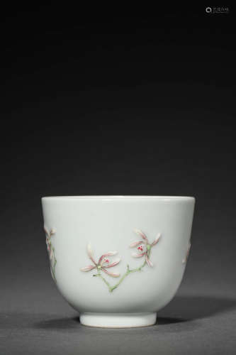 White Glazer Famille Rose Porcelain Floral Carved Cup
