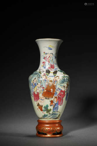Famille Rose gilded Figures Porcelain Wall Vase