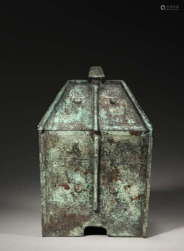 A Bronze Ritual Taotie Vessel, Yi