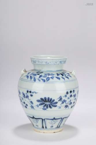A BLUE AND WHITE FLORAL HANDLED JAR