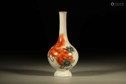 A FAMILLE ROSE LION VASE