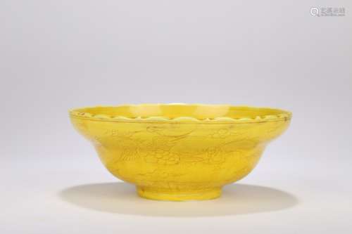 A YELLOW-GLAZED PHOENIX LOBED BOWL