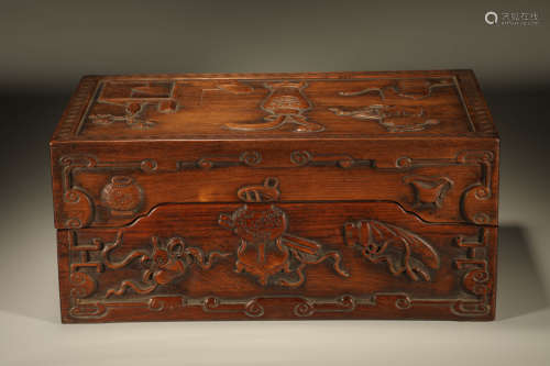 A HUANGHUALI ANTIQUE COVERED BOX