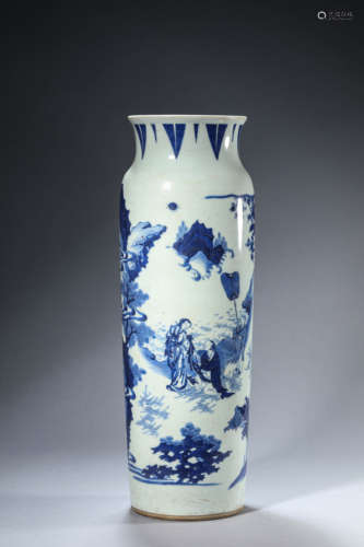 A BLUE AND WHITE SLEEVE VASE