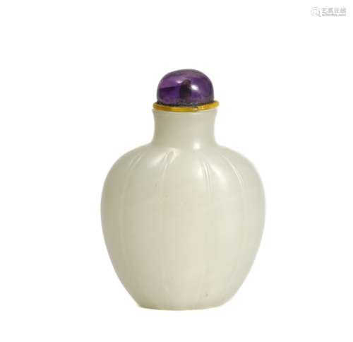 WHITE JADE MELON LOBED SNUFF BOTTLE