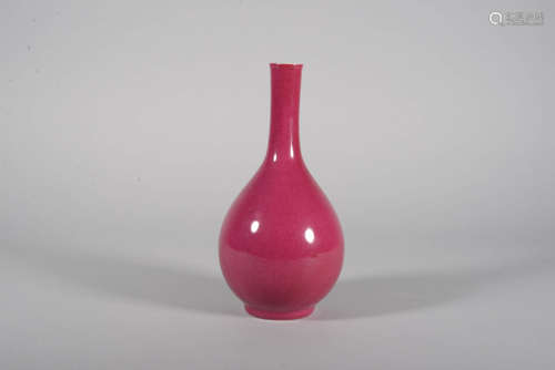 A RUBY-GLAZED BOTTLE VASE