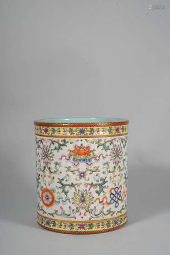 A FAMILLE ROSE BRUSH POT