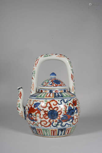 A BLUE AND WHITE WUCAI TEAPOT