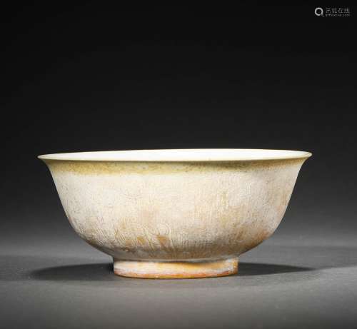 INCISED YELLOW-GROUND DRAGON BOWL