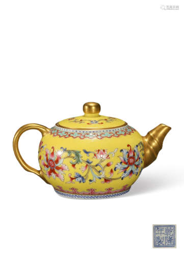 A SET OF YELLOW-GROUND FAMILLE-ROSE TEASET