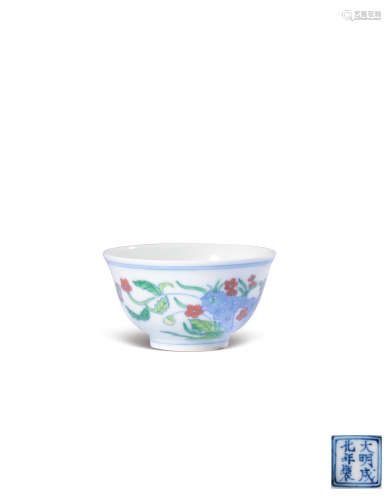 A DOUCAI‘FLOWER’CUP,MARK AND PERIOD OF QIANLONG