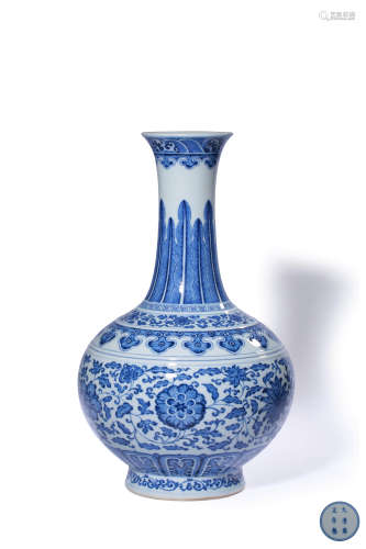 A BLUE AND WHITE BOTTLE VASE,MARK AND PERIOD OF YONGZHENG