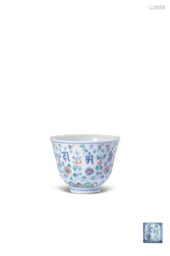 A DOUCAI‘FLOWER’CUP,MARK AND PERIOD OF QIANLONG