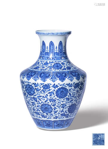 A BLUE AND WHITE JAR,MARK AND PERIOD OF QIANLONG