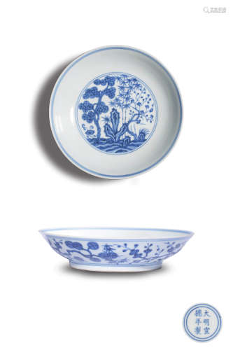 A BLUE AND WHITE DISH,MARK AND PERIOD OF XUANDE