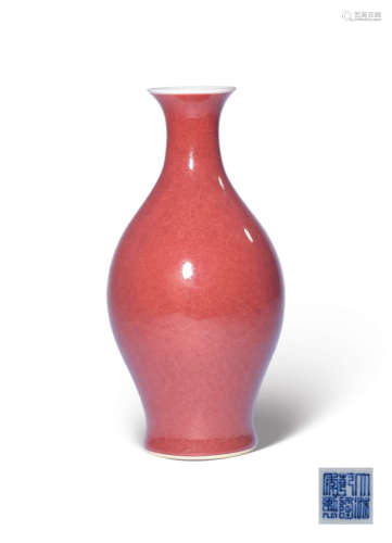 A PEACHBLOOM-GLAZED VASE,MARK AND PERIOD OF QIANLONG
