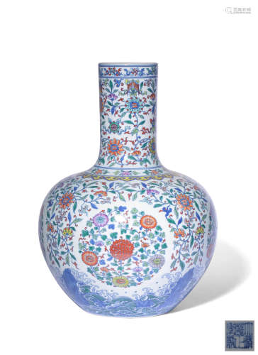 A DOUCAI‘FLOWER’VASE,MARK AND PERIOD OF YONGZHENG