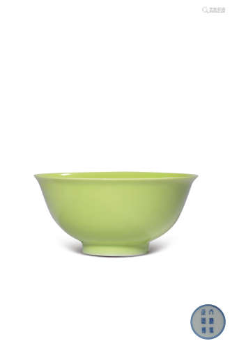 A APPLE-GREEN GLAZED BOWL,MARK AND PERIOD OF YONGZHENG