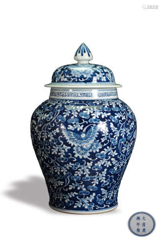 A BLUE AND WHITE JAR,MARK AND PERIOD OF KANGXI