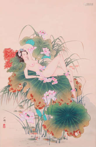 A CHINESE LADY PAINTING ON PAPER, HANGING SCROLL, HU YEFO MA...