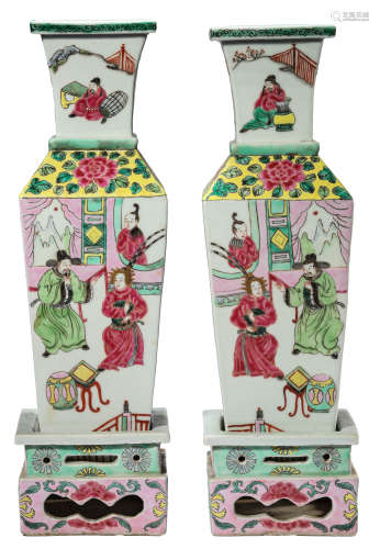 A PAIR OF FAMILLE ROSE FIGURE SQUARE VASES