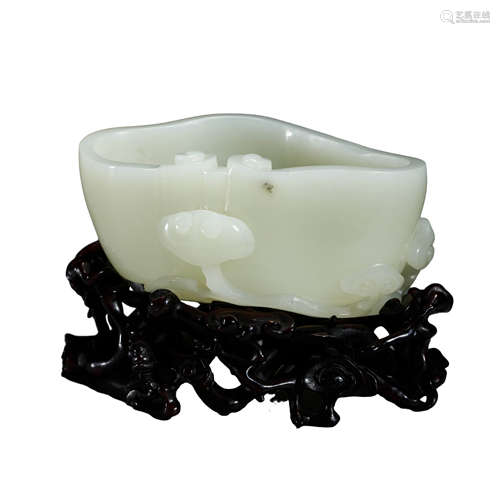 A HETIAN JADE WASHER