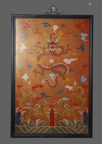 A DRAGON GILT-DECORATED HANGING PANEL