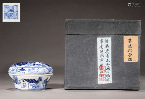 A BLUE AND WHITE FIGURE STORY BOX AND COVER