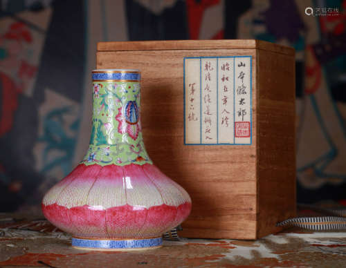 A FAMILLE ROSE LOTUS BOTTLE VASE