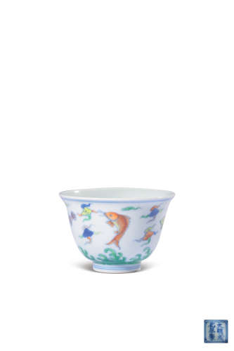 A DOUCAI‘FISH’CUP.MARK AND PERIOD OF QIANLONG